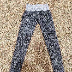 NVGTN snake print leggings